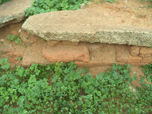 Keesaragutta Temple dedicated to Lord Siva and his consorts Bhavani and Sivadurga.  It is also called Ramalingeswara as lord Sri Rama had installed the lingam.